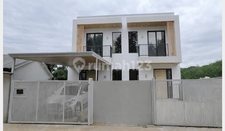 Rumah 2 Lantai di Simply House, Bumi Puspitek Asri BSD City