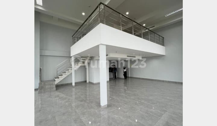 Disewa Apartemen The Smith Soho 2 Lantai (+ Mezzanine) di Alam Sutera