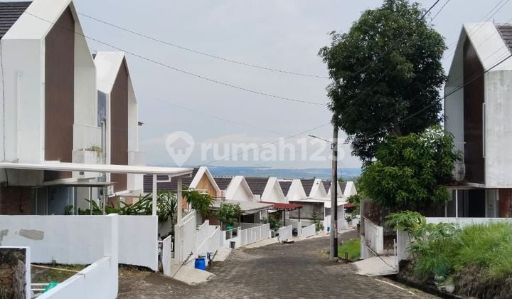 Rumah Ngalian View Laut Semarang Barat