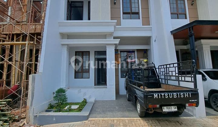 Rumah 2 Lantai Modern Nyaman Keamanan 24 Jam