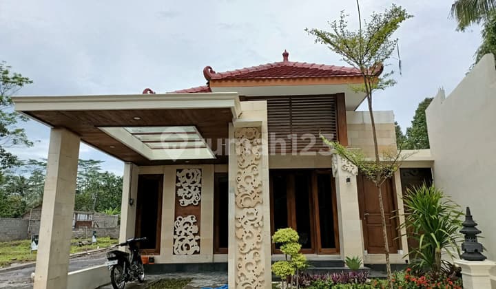 Rumah Siap Bangun Gaya Etnik Dekat Jalan Utama Jogja-Magelang