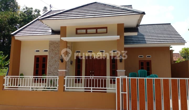 DIJUAL RUMAH MODERN SIAP HUNI DEKAT SMK N 1 SEYEGAN DI MARGOMULYO SLEMAN