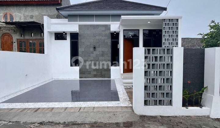 DIJUAL RUMAH CANTIK 700 JUTAAN SIAP HUNI SHM DI SARDONOHARJO NGAGLIK SLEMAN DEKAT KAMPUS UII JOGJA