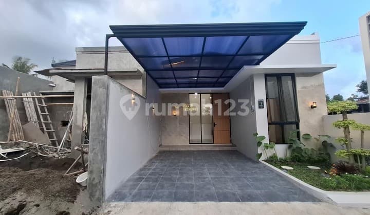 New House Beautiful Design, Near Sleman City Hall