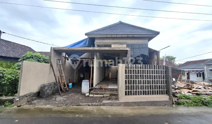 Rumah Desain Limasan Modern Dekat Exit Tol Purwomartani