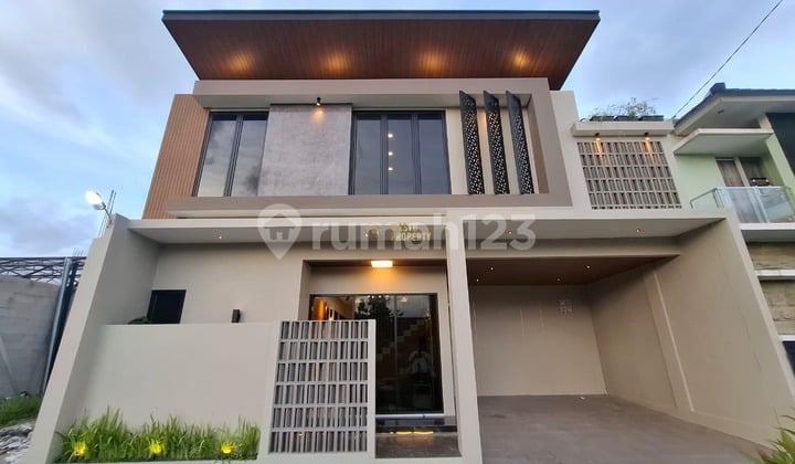 Rumah Mewah 2 Lantai Full Furnished Dalam Cluster Dekat Rs Hardjolukito