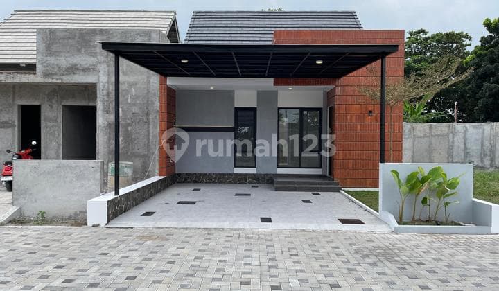 Rumah Idaman Design Tropis Dekat Pasar Cebongan