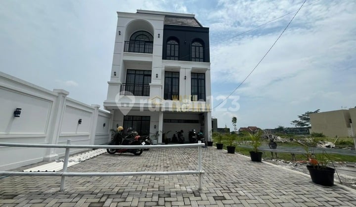 Exclusive Girls' Boarding House 34 Rooms in Seturan Near Various Campuses