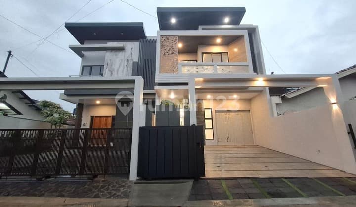 New Luxurious 2-Story House Ready for Occupancy in Ngaglik