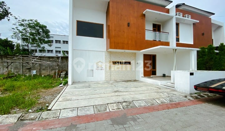 RUMAH 2 LANTAI MURAH DI JL. RAYA TAJEM