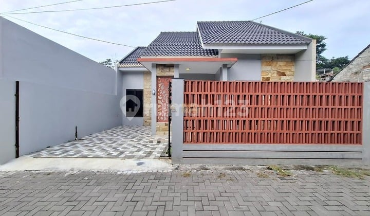 Rumah Modern, 8 Menit ke Kampus Upn Jogja di Ngemplak, Sleman