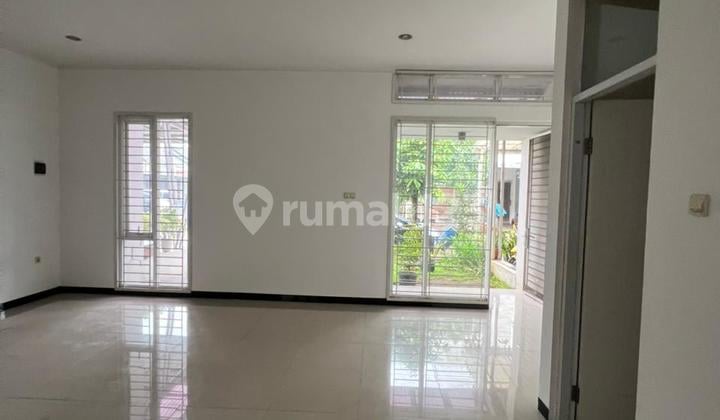Disewakan Rumah di Tki 5 Pinewood