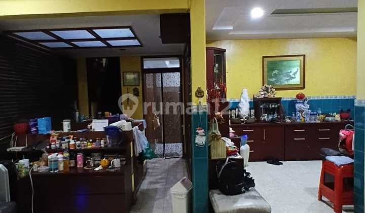 For Sale, 3-Story House on Jalan Cemara Sukajadi, Bandung
