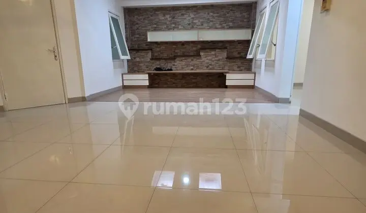 Turun Harga Rumah Terawat di Singgasana