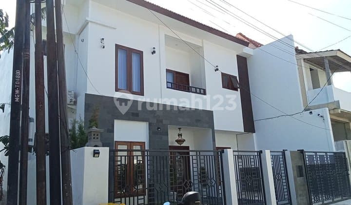 Rumah 2 Lantai (Nuansa Villa)