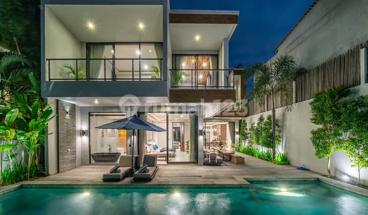 Leasehold Modern 4 Bedroom Villa In Padonan, Canggu Areal