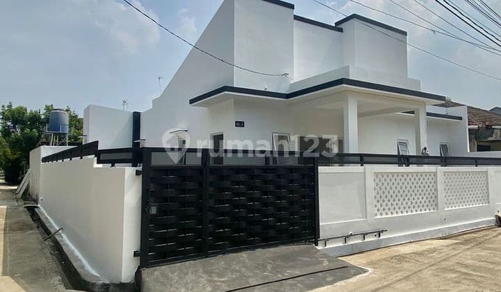 Rumah Siap Huni Harga Murah Baru Renovasi 4 Kamar Tidur di Pekayon Bekasi Selatan