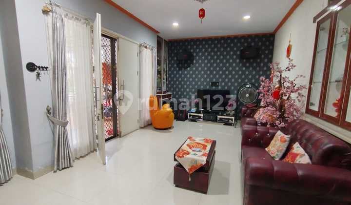 Ready-to-Use 2.5-Story House in Tropical Garden Grand Galaxy Bekasi, Near Grand Galaxy Park South Mall.