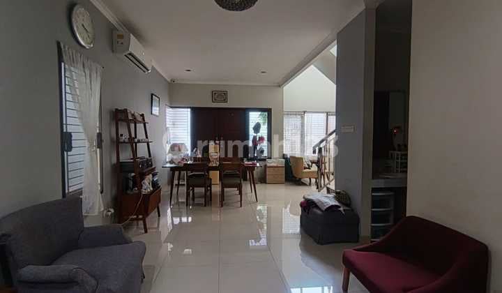 Rumah Sewa 2 Lantai 5 Kamar Tidur 6 Kamar Mandi Jakarta Selatan Cilandak