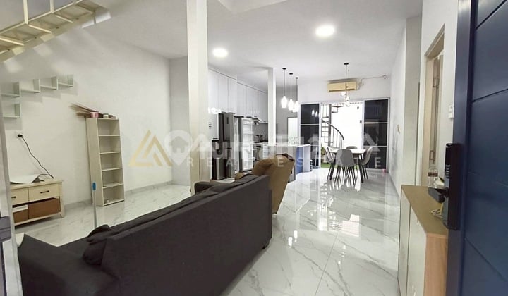 Beverly Park Hadap Selatan Dekat Top 100 Niaga Mas