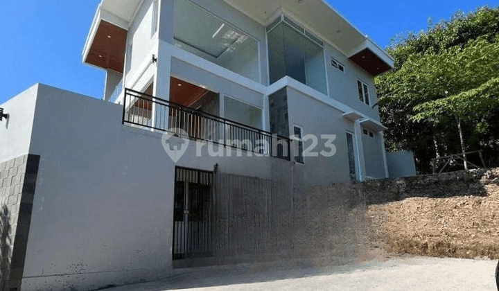 Beautiful Well-Maintained House in a Serene Environment in Ungasan, Badung