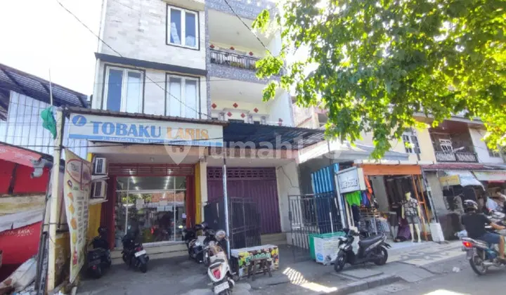 4-Story Shop House in a Busy Business Area in Kuta Badung