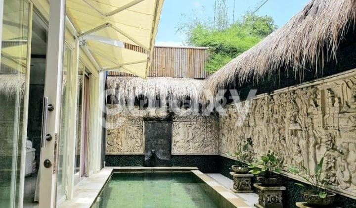 Villa Strategis Siap Huni di Raya Semer Kerobokan Badung, Bali