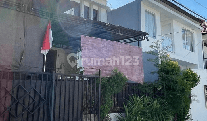 Rumah dengan One Gate System di Taman Griya Jimbaran Badung