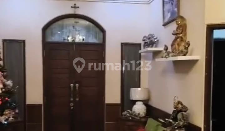Rumah di Perumahan Sari Jimbaran Jalan Taman Baruna