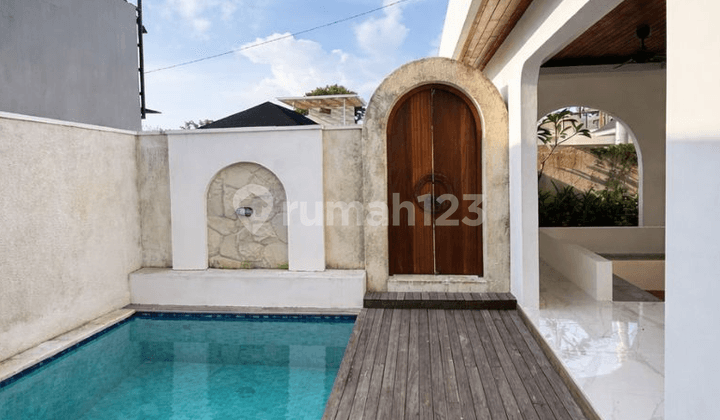 Beautiful and Aesthetic Villa on Jalan Utama Dharmawangsa, Badung