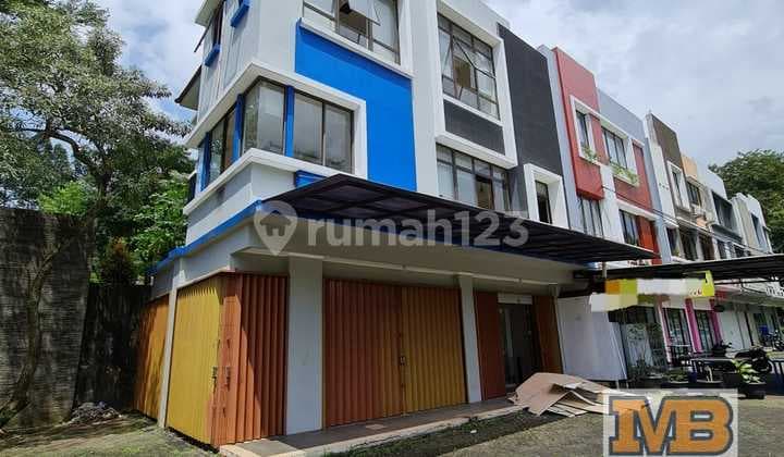 Disewakan Depan Ruko, Belakang Rumah !! Hanya Ada di Ruko Manhattan The Green