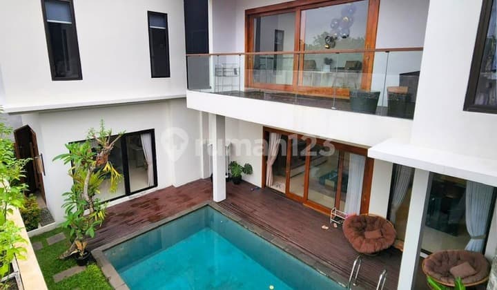Dijual Rumah dengan Konsep Modern Tropis, Suasana Villa Bali Daerah Pondok Labu