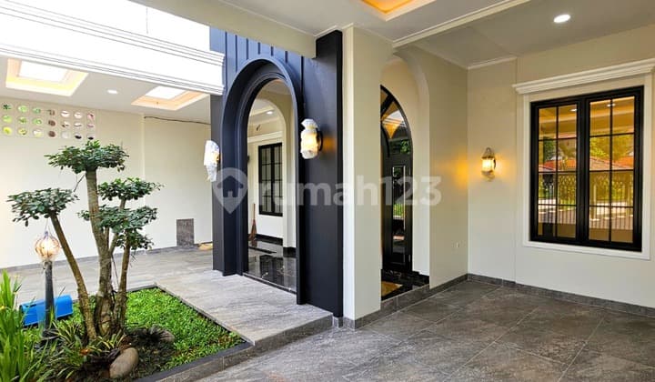 Rumah Elegant Modern Classic, Nyaman, Mewah dan Siap Huni di Nusa Loka - BSD