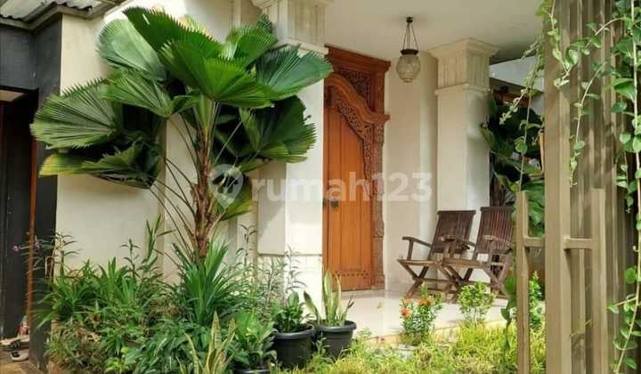 Rumah 2Lt Asri Terawat Siap Huni Sangat Strategis di Delman Indah- Jaksel