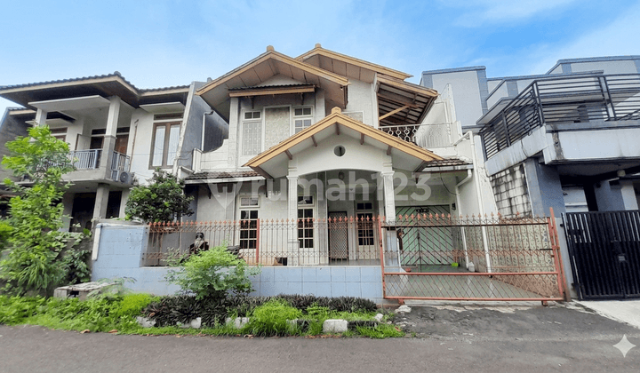 Rumah 2 Lantai Pondok Kelapa Indah Siap Huni - 100% Bebas Banjir, Jalan 3 Mobil, Dekat Tol Becakayu