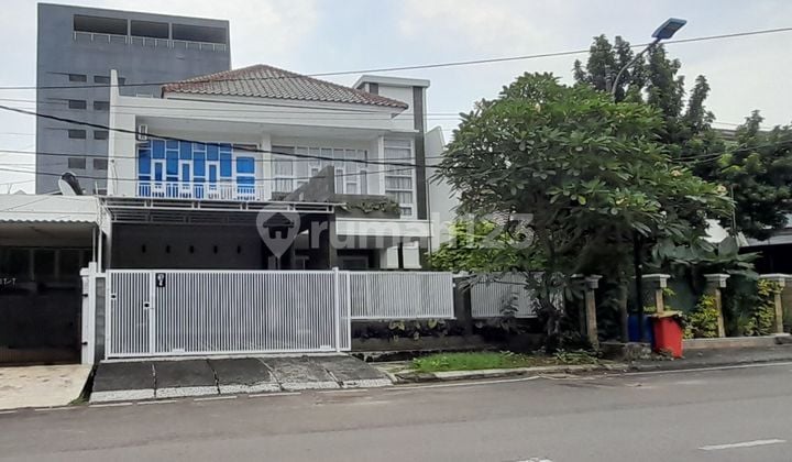 Siap Huni! Rumah Baru Minimalis 2 Lantai di Duren Sawit. Akses 3 Mobil, 5 Menit ke Tol & LRT Supermarket, Lingkungan Asri & Bebas Banjir