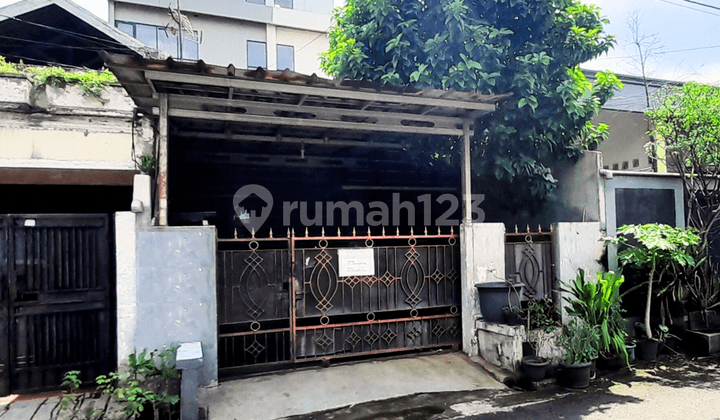 Dijual Rumah Dekat Tol, 2 Lantai, HGB, Siap Huni