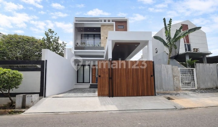 For Sale: New 2-Story Minimalist Style House, Ready to Occupy with Access to JORR Toll Road, Becakayu, and City Center, Close to Supermarket, International School, and KRL and LRT Stations in Duren Sawit.