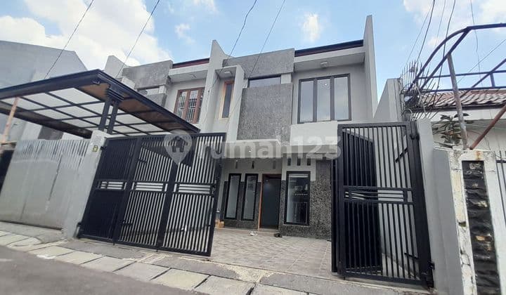 Disewa Rumah Baru Nan Cantik 2 Lantai Tebet Jaksel - Minimalis Asri | Siap Huni
