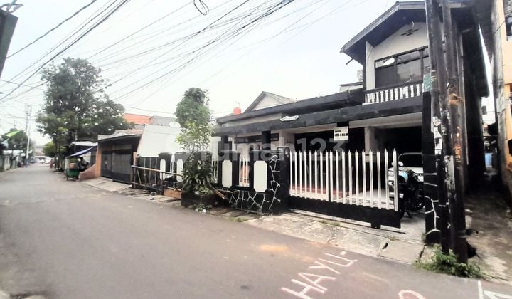 Dijual Rumah Besar 2 Lantai DI BAWAH HARGA PASAR di Setiabudi Jakarta Selatan, Bagus Terawat, Istimewa Siap Huni, SHM, Mudah Akses, Cocok Investasi KOS-KOSAN