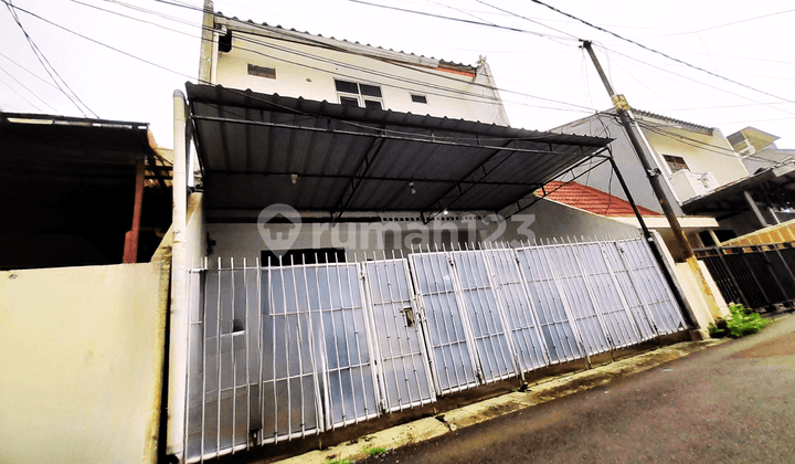 Hot Area Tebet Barat Dalam! Rumah SHM Bebas Banjir, 1 KM Tol & Stasiun, Cocok Keluarga/Usaha Kos