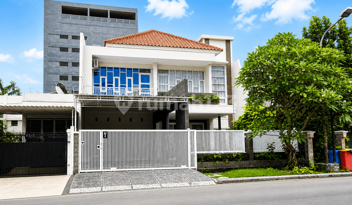 For Rent: New Elegant Minimalist Style 2-Story House Ready to Occupancy Near Toll Access, Close to Supermarket, International School, and LRT Station in Duren Sawit, East Jakarta.
