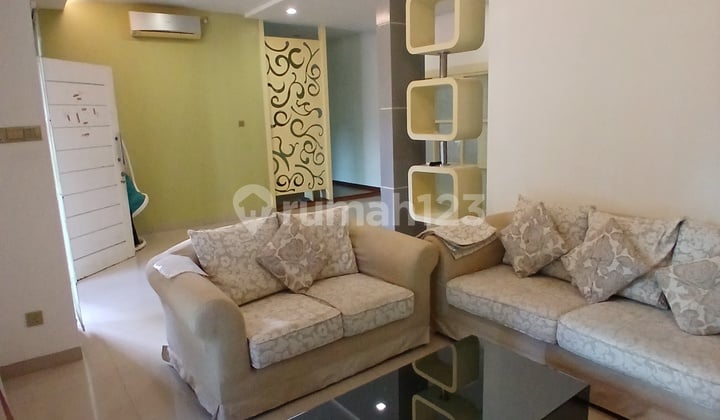 Dijual Cepat! Rumah 2 Lantai di Perumahan Coastarica Residence Batam Centre Full Furnished