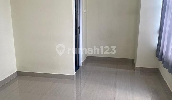 Disewa Rumah 2 lantai siap huni di Malibu Village Gading Serpong