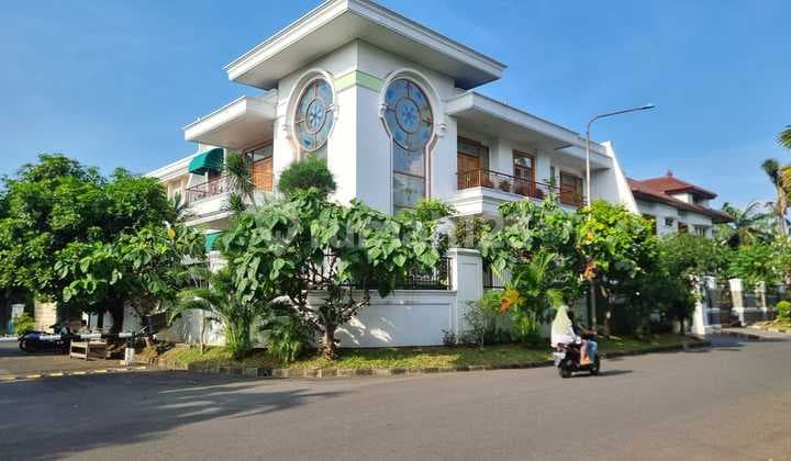 For Sale 3-Story Luxury House Ready to Occupy in Taman Permata Buana