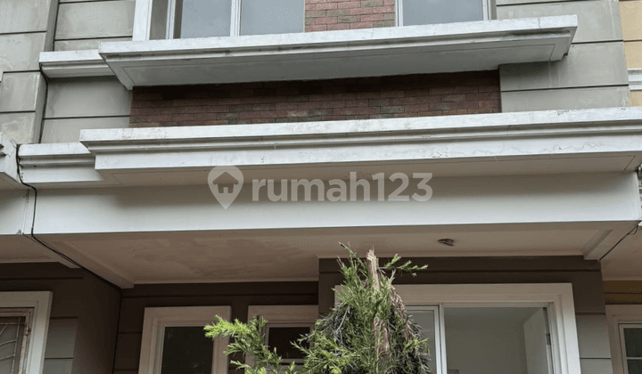 Rumah 2 Lantai Siap Huni di Cluster Amarillo Gading Serpong