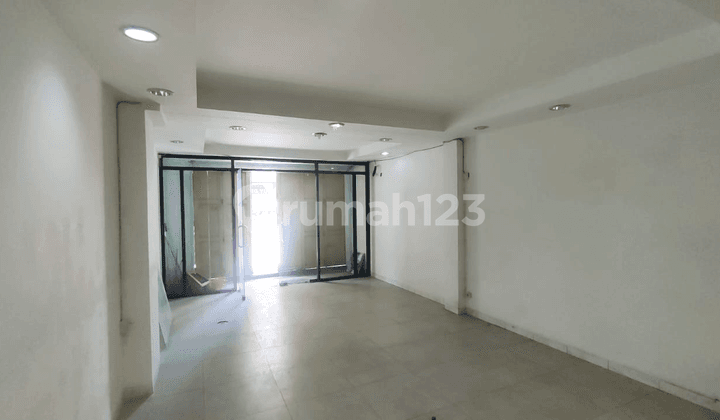 Ruko Luas di Gardujati Bandung Kondisi Bagus