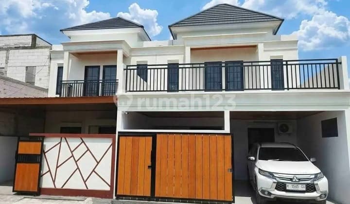Rumah Mewah 2 Lantai Siap Huni Pedurungan