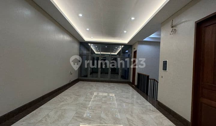 Dijual - Rumah Eksklusif Sukajadi Sektor 10