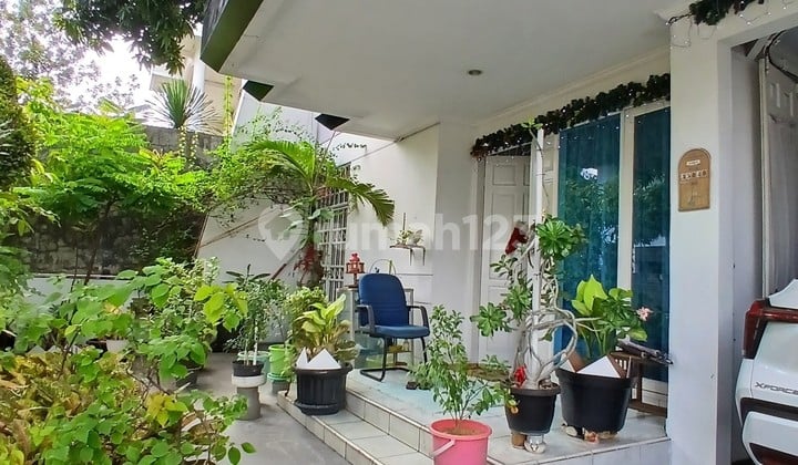 Dijual Rumah Siap Huni, Kondisi Bagus, Lokasi Komplek Perumahan di Karang Tengah Tangerang